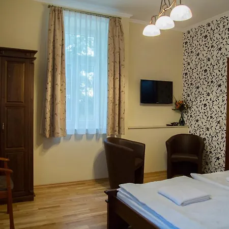 Althaus Vendeghaz 3*